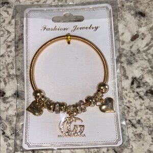 NWT Gold Heart Fashion Stretch Charm Bracelet